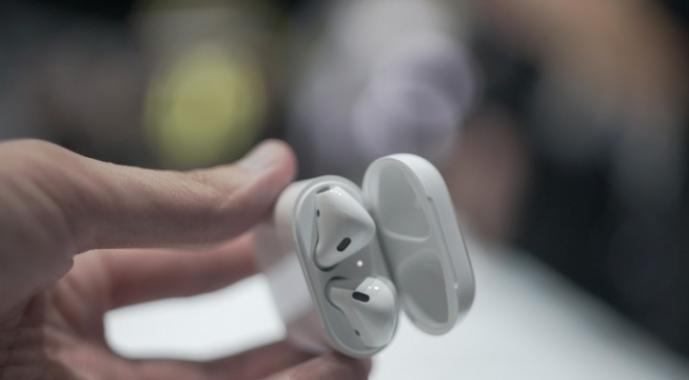 Apple'i kõrvaklapid 2 juhtmevabad