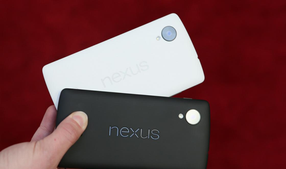 คำแนะนำเกี่ยวกับวิธีการแฟลชอุปกรณ์ Nexus ด้วยเฟิร์มแวร์อย่างเป็นทางการ (วิดีโอ)